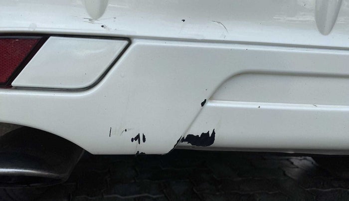 2019 Mahindra XUV500 W5, Diesel, Manual, 75,436 km, Rear bumper - Minor scratches