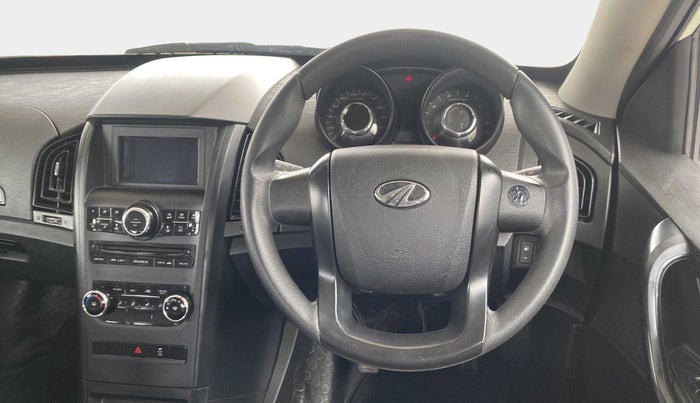 2019 Mahindra XUV500 W5, Diesel, Manual, 75,436 km, Steering Wheel Close Up