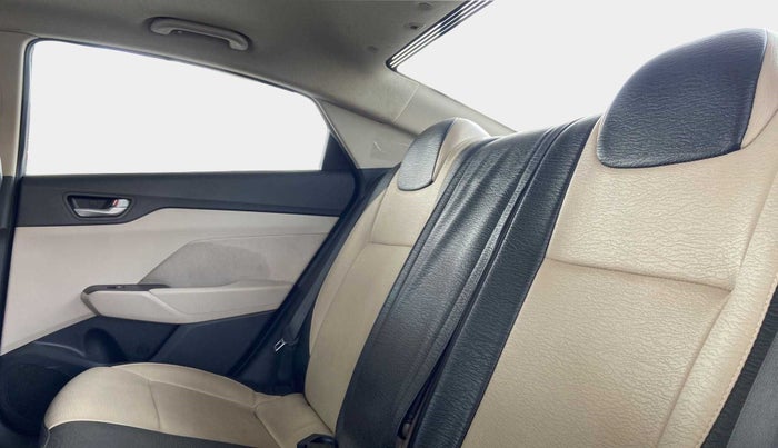 2020 Hyundai Verna SX 1.5 VTVT, Petrol, Manual, 37,775 km, Right Side Rear Door Cabin