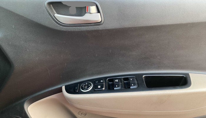 2014 Hyundai Xcent S (O) 1.2, Petrol, Manual, 92,812 km, Driver Side Door Panels Control