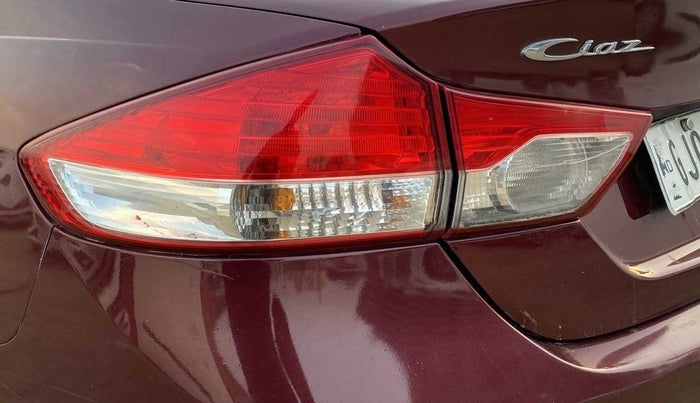 2017 Maruti Ciaz DELTA 1.4 MT PETROL, Petrol, Manual, 86,044 km, Left tail light - Tail light broken
