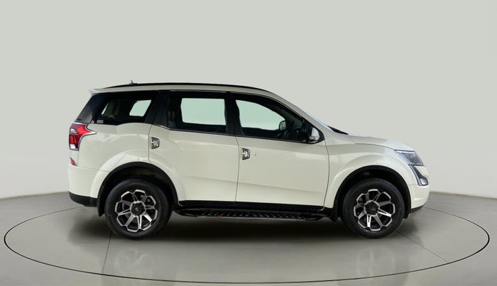 2018 Mahindra XUV500 W7, Diesel, Manual, 38,047 km, Right Side View