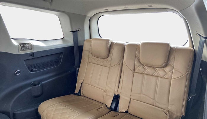 2018 Mahindra XUV500 W7, Diesel, Manual, 38,047 km, Third Seat Row ( optional )