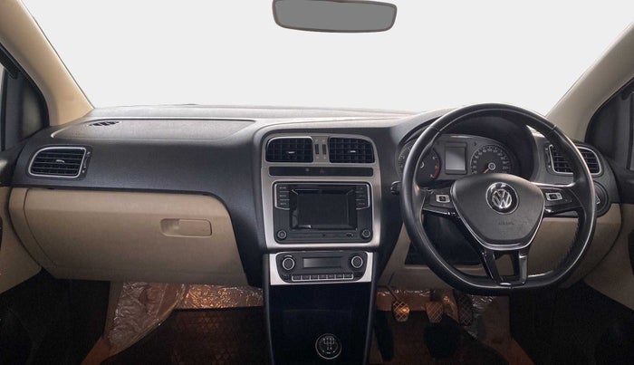 2017 Volkswagen Ameo HIGHLINE1.2L, Petrol, Manual, 35,778 km, Dashboard