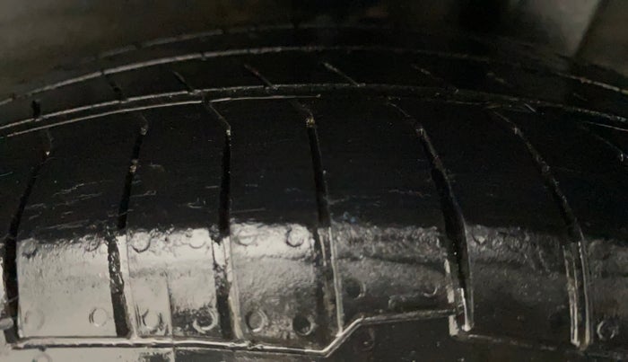 2014 Hyundai Grand i10 SPORTZ 1.2 KAPPA VTVT, Petrol, Manual, 62,513 km, Left Rear Tyre Tread
