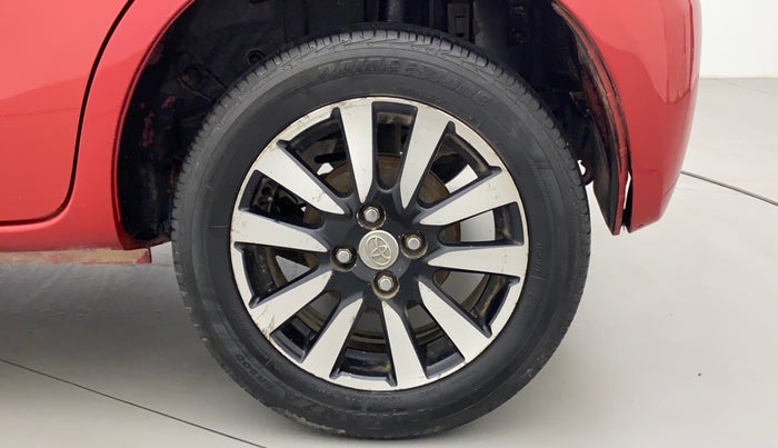 2016 Toyota Etios Liva V, Petrol, Manual, 66,798 km, Left Rear Wheel