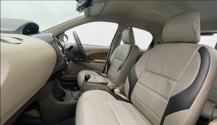 2016 Toyota Etios Liva V, Petrol, Manual, 66,798 km, Right Side Front Door Cabin