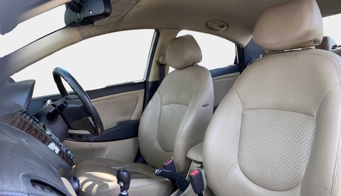 2013 Hyundai Verna FLUIDIC 1.6 VTVT SX, Petrol, Manual, 77,933 km, Right Side Front Door Cabin