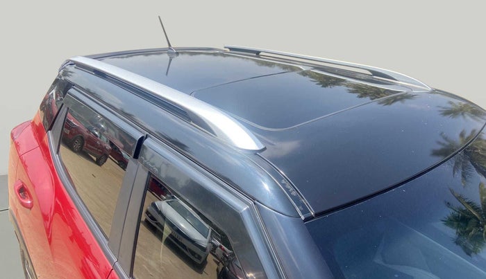 2019 Mahindra XUV 3OO W8 (O) 1.5 DIESEL AMT, Diesel, Automatic, 19,710 km, Roof