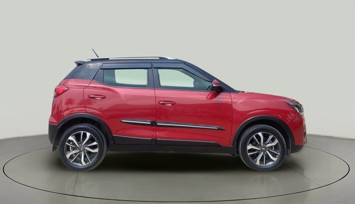 2019 Mahindra XUV300 W8 (O) 1.5 DIESEL AMT, Diesel, Automatic, 19,710 km, Right Side View