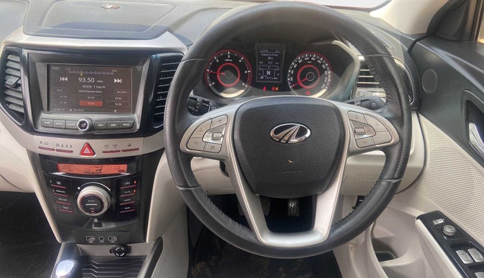 2019 Mahindra XUV300 W8 (O) 1.5 DIESEL AMT, Diesel, Automatic, 19,710 km, Steering Wheel Close Up