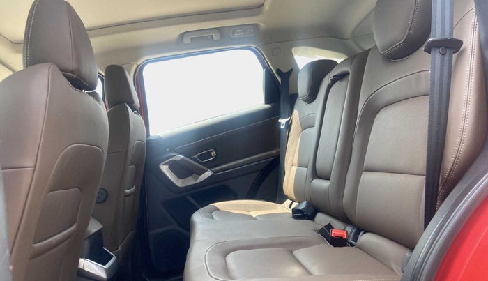 2022 Tata Harrier XZ SUNROOF 2.0L, Diesel, Manual, 18,836 km, Right Side Rear Door Cabin