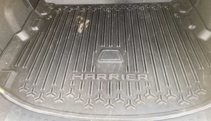 2022 Tata Harrier XZ SUNROOF 2.0L, Diesel, Manual, 18,836 km, Boot Inside