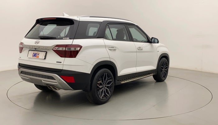 2022 Hyundai ALCAZAR 2.0 SIGNATURE (O) AT 6STR, Petrol, Automatic, 10,456 km, Right Back Diagonal