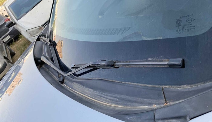 2021 Maruti Vitara Brezza VXI AT SHVS, Petrol, Automatic, 47,695 km, Front windshield - Rubber blade broken or missing