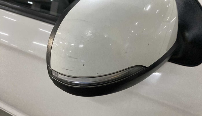 2013 Hyundai i20 MAGNA (O) 1.2, Petrol, Manual, 68,136 km, Right rear-view mirror - Folding motor not working