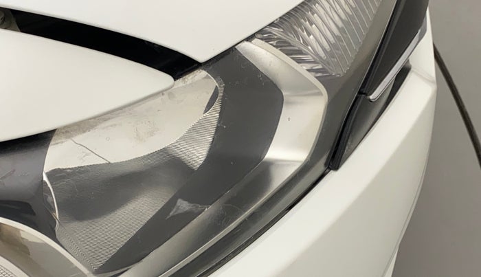 2017 Honda Jazz 1.2L I-VTEC V AT, Petrol, Automatic, 33,497 km, Right headlight - Minor scratches