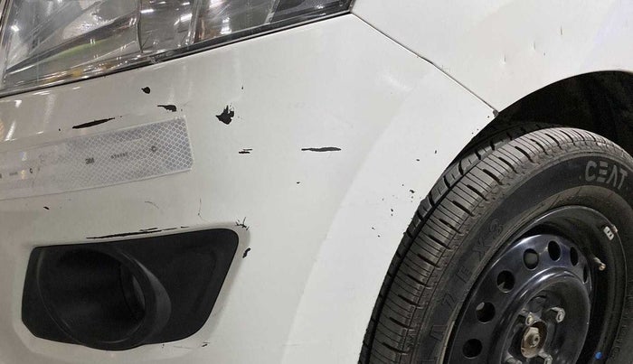 2015 Maruti Wagon R 1.0 VXI, CNG, Manual, 34,816 km, Front bumper - Minor scratches