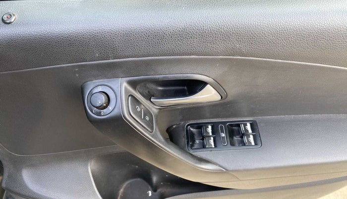 2018 Volkswagen Polo HIGHLINE PLUS 1.5 16 ALLOY, Diesel, Manual, 82,005 km, Driver Side Door Panels Control