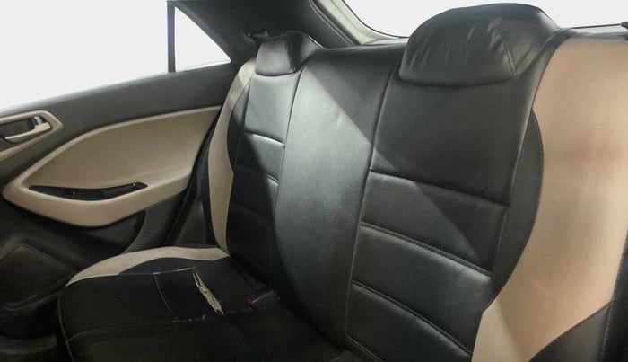 2018 Hyundai Elite i20 SPORTZ 1.2, Petrol, Manual, 66,529 km, Right Side Rear Door Cabin
