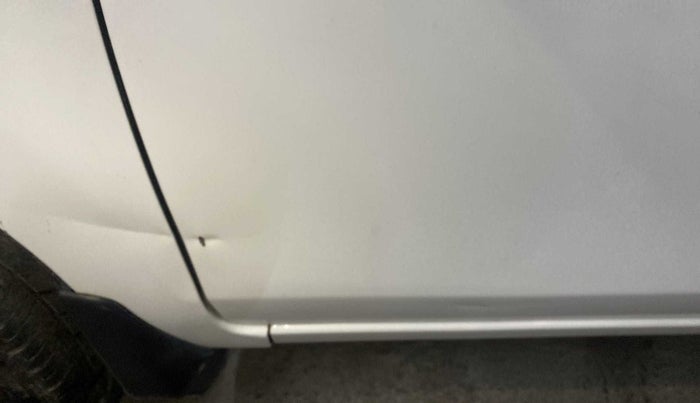 2020 Maruti Alto LXI CNG, CNG, Manual, 60,292 km, Front passenger door - Minor scratches