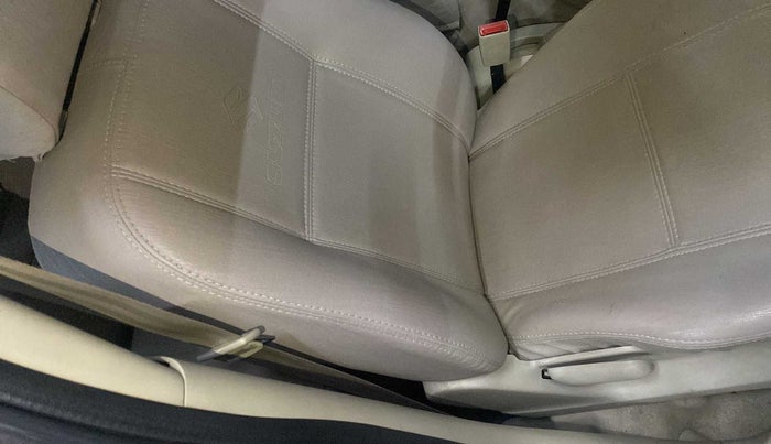 2013 Maruti Ertiga VDI, Diesel, Manual, 40,065 km, Driver seat - Retractor not working