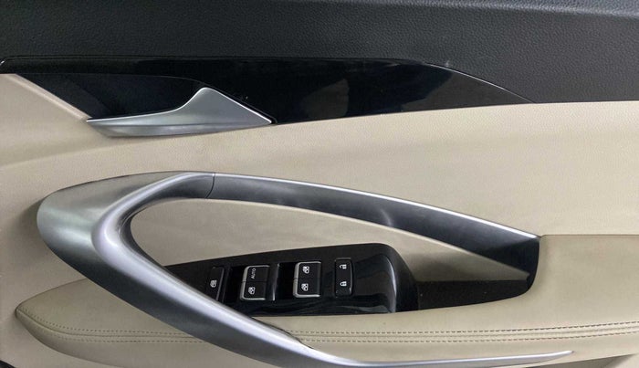 2022 MG HECTOR SHARP 2.0 DIESEL, Diesel, Manual, 10,184 km, Driver Side Door Panels Control