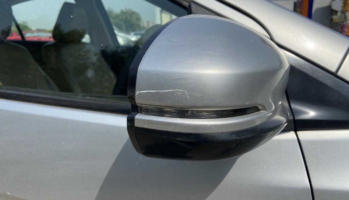 2015 Honda City 1.5L I-VTEC V MT, CNG, Manual, 93,190 km, Right rear-view mirror - Minor scratches