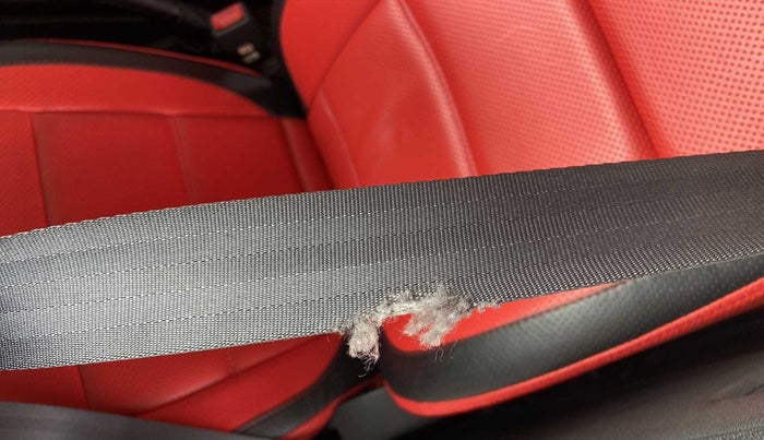 2020 Renault Kwid RXL, Petrol, Manual, 16,925 km, Front left seat (passenger seat) - Seat belt slightly torn