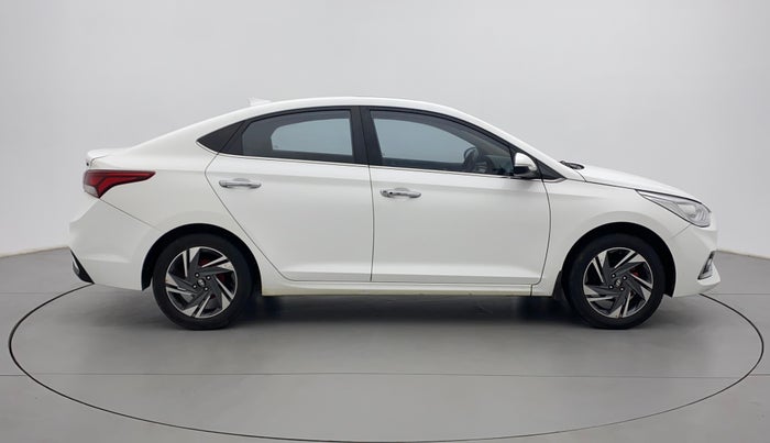 2019 Hyundai Verna 1.6 VTVT SX O, CNG, Manual, 61,381 km, Right Side View