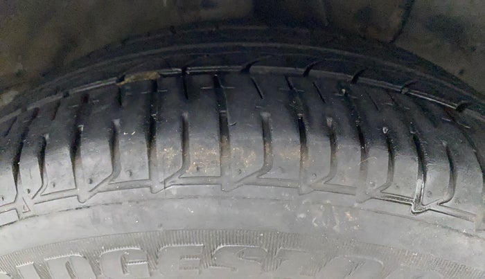 2019 Hyundai Verna 1.6 VTVT SX O, CNG, Manual, 61,381 km, Right Front Tyre Tread