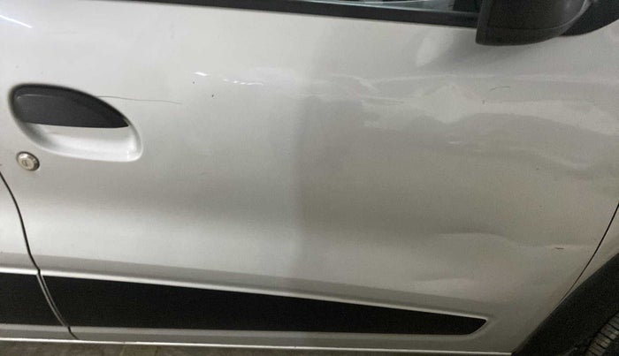 2019 Renault Kwid RXT 0.8 (O), Petrol, Manual, 15,175 km, Driver-side door - Slightly dented
