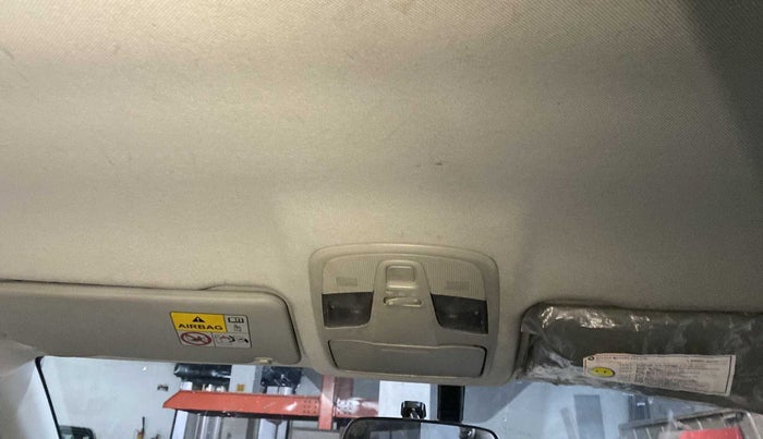 2019 Maruti Vitara Brezza ZDI PLUS, Diesel, Manual, 59,773 km, Ceiling - Roof lining is slightly discolored