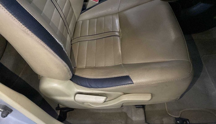 2015 Honda Brio VX AT, Petrol, Automatic, 70,049 km, Driver seat - Cover slightly torn