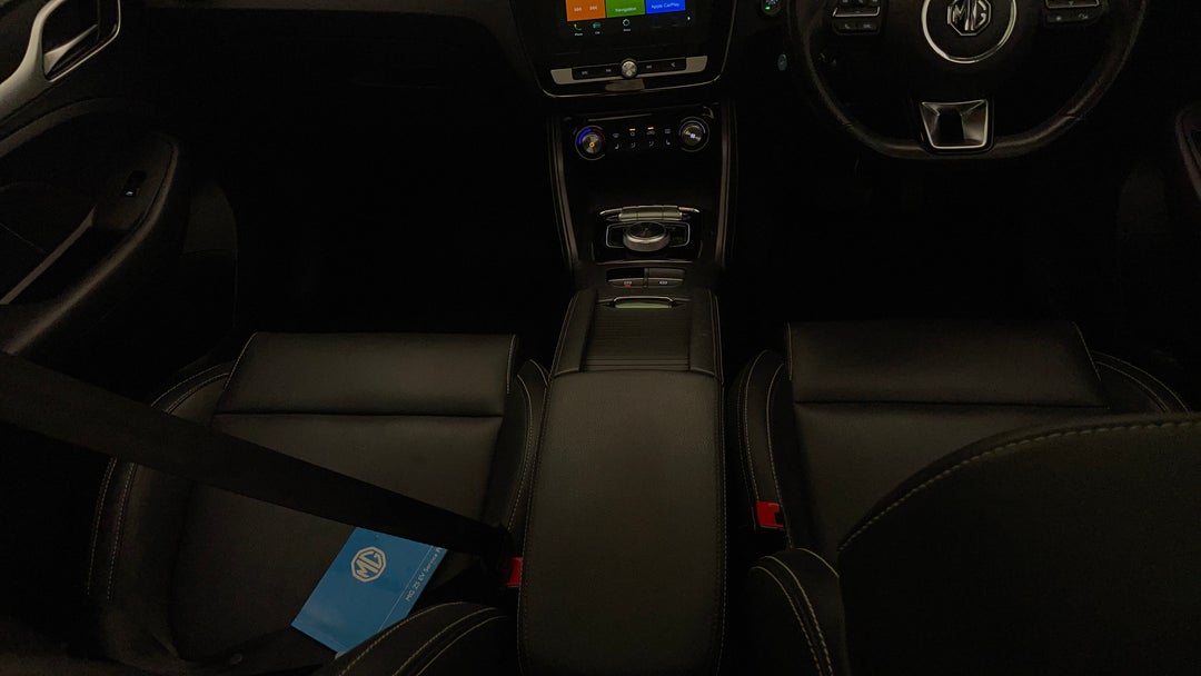 2021 MG ZS EV Essence, Automatic, 27972 km, Center Console