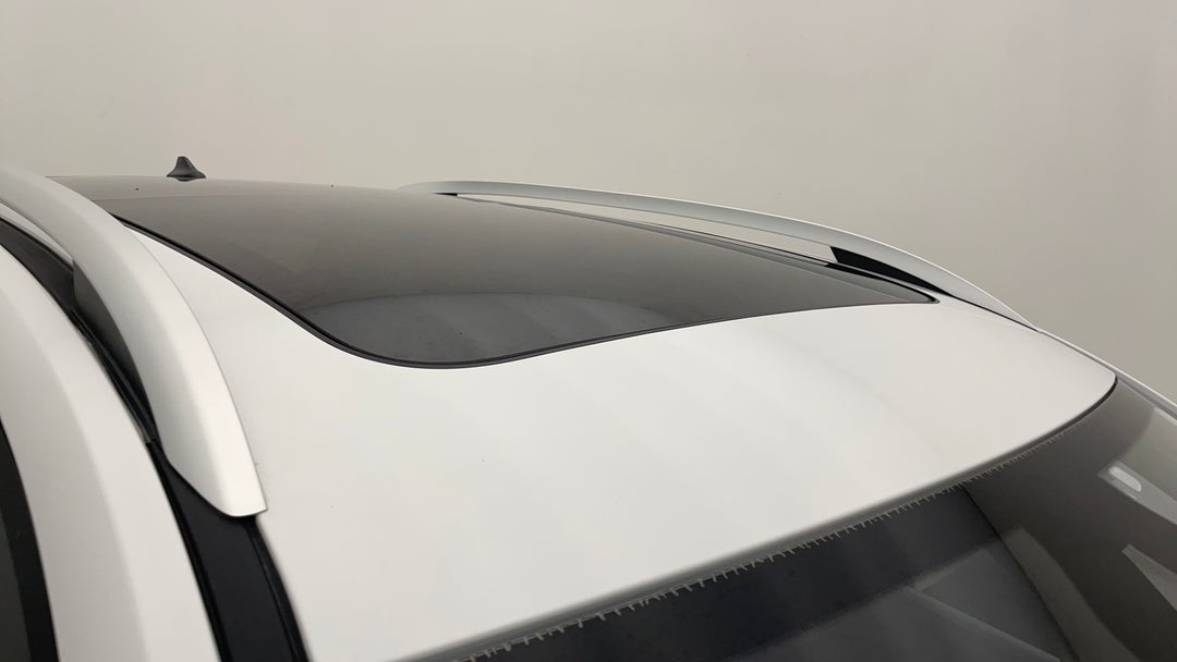 2021 MG ZS EV Essence, Automatic, 27972 km, Roof/Sunroof View