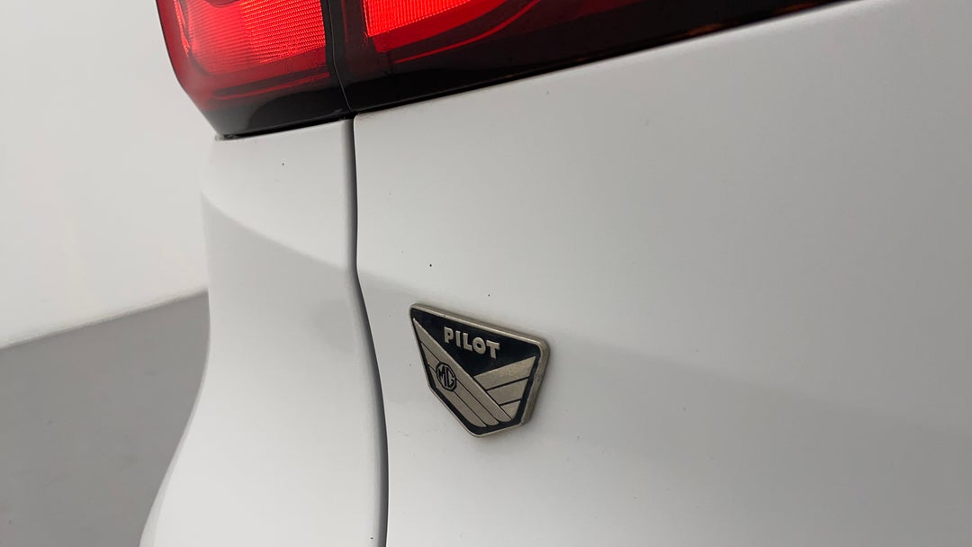 2021 MG ZS EV Essence, Automatic, 27972 km, Badge (Boot Left Side)