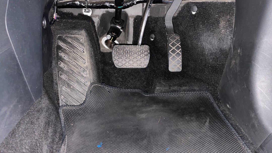 2021 MG ZS EV Essence, Automatic, 27972 km, Pedals and Footmat