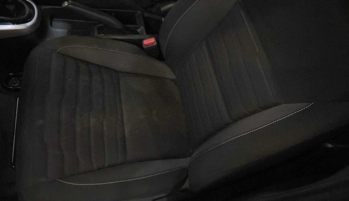 2020 Honda WR-V 1.5L I-DTEC SV MT, Diesel, Manual, 70,041 km, Front left seat (passenger seat) - Cover slightly stained