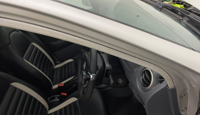 2016 Maruti Alto 800 LXI, Petrol, Manual, 59,638 km, Right A pillar - Trim cover damaged