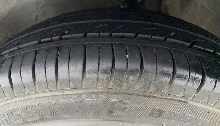2016 Maruti Alto 800 LXI, Petrol, Manual, 59,638 km, Left Front Tyre Tread