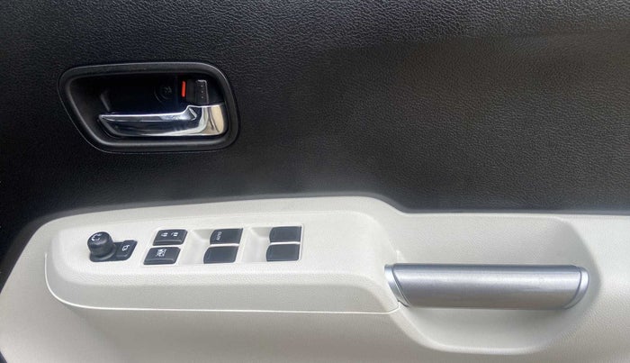 2022 Maruti IGNIS ALPHA 1.2 AMT, Petrol, Automatic, 6,488 km, Driver Side Door Panels Control