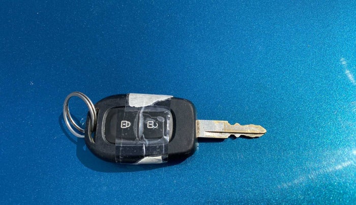 2019 Renault Kwid CLIMBER 1.0 (O), Petrol, Manual, 23,999 km, Key Close Up