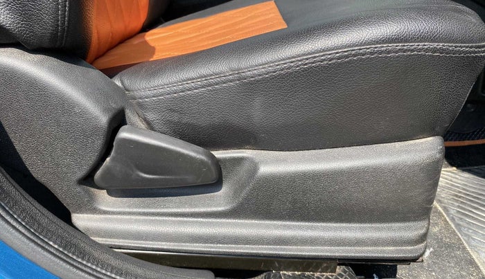 2019 Renault Kwid CLIMBER 1.0 (O), Petrol, Manual, 23,999 km, Driver Side Adjustment Panel