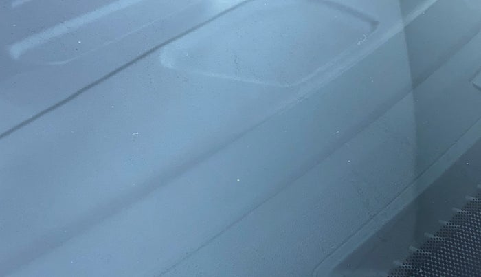 2019 Tata Harrier XZ 2.0L, Diesel, Manual, 25,912 km, Front windshield - Minor spot on windshield