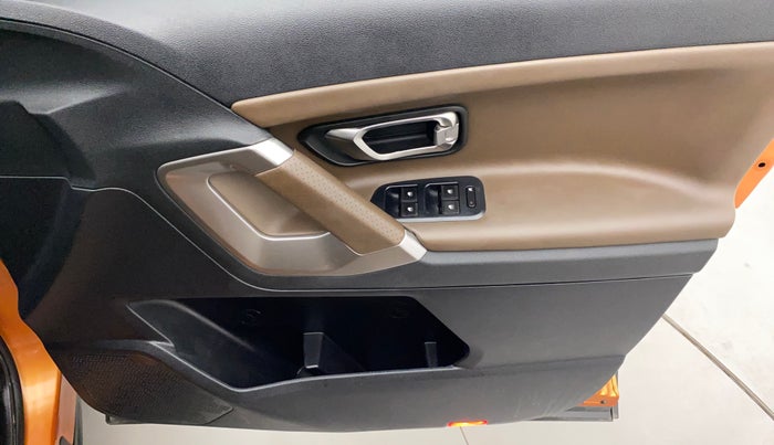 2019 Tata Harrier XZ 2.0L, Diesel, Manual, 25,912 km, Driver Side Door Panels Control