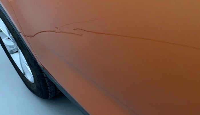 2019 Tata Harrier XZ 2.0L, Diesel, Manual, 25,912 km, Front passenger door - Slightly dented