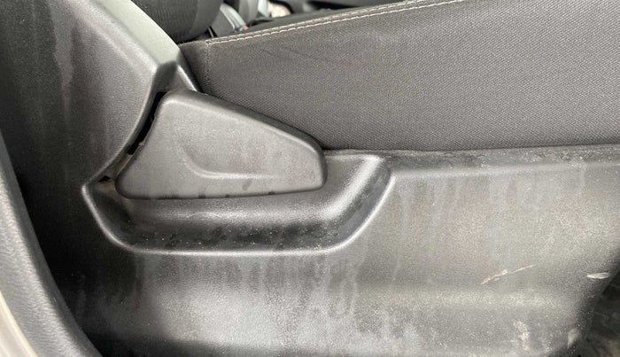 2019 Datsun Redi Go A, Petrol, Manual, 40,295 km, Driver Side Adjustment Panel