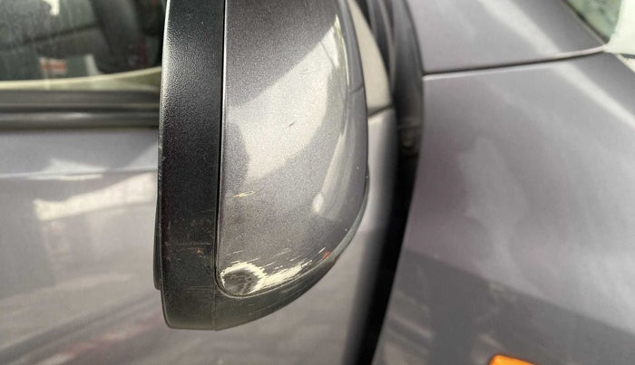 2015 Hyundai i10 SPORTZ 1.1, Petrol, Manual, 43,097 km, Right rear-view mirror - ORVM knob broken and not working