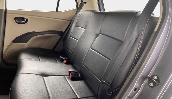 2015 Hyundai i10 SPORTZ 1.1, Petrol, Manual, 43,275 km, Right Side Rear Door Cabin